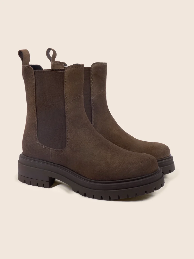 Bottines Chelsea crantées daim marron