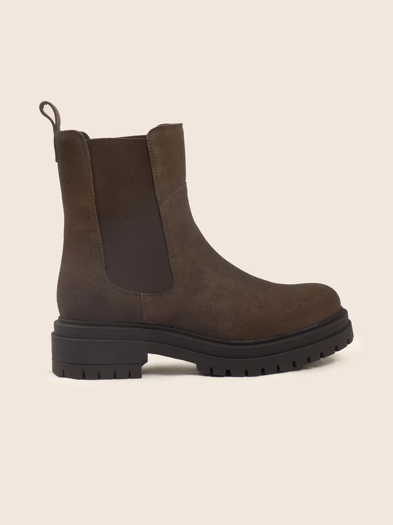 Bottines Chelsea crantées daim marron
