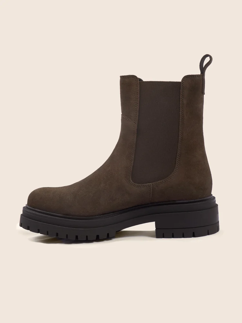 Bottines Chelsea crantées daim marron