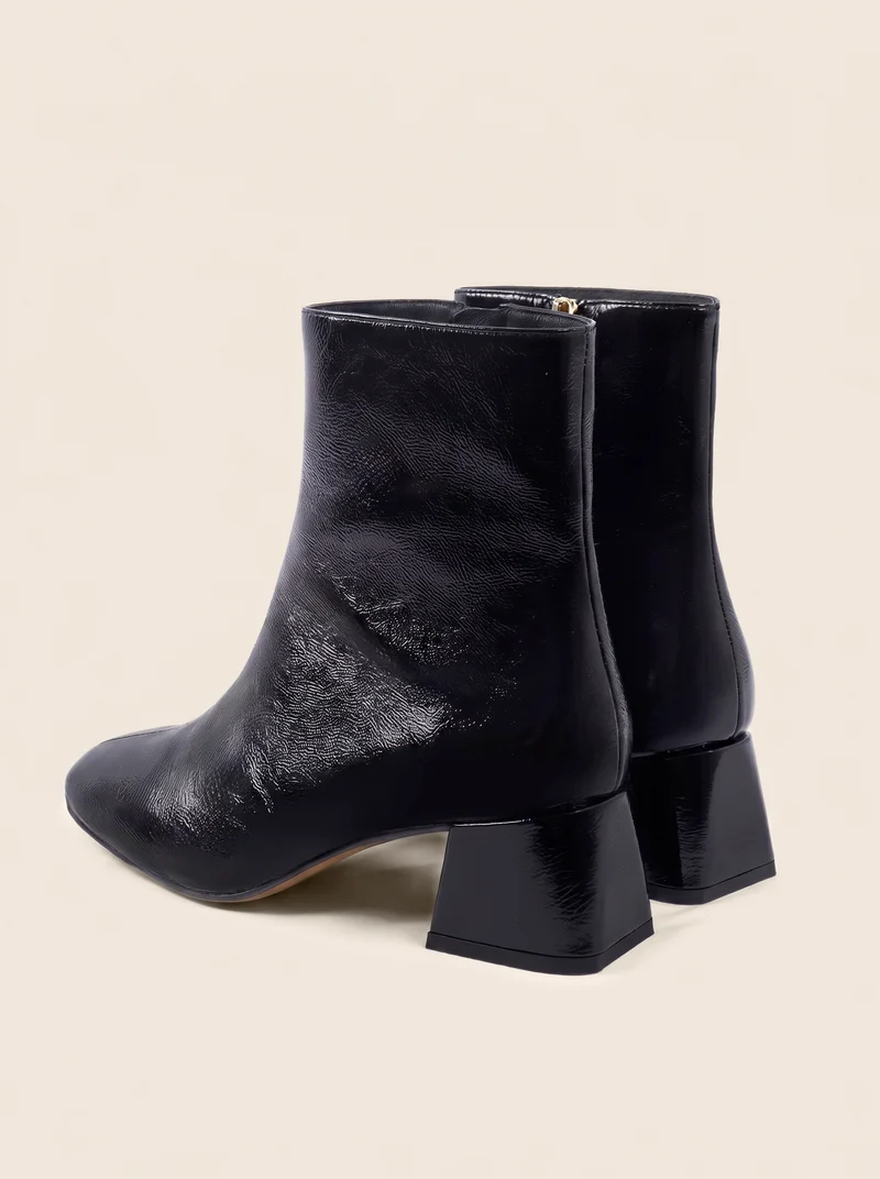Bottines moyen talon carré cuir vernis noir