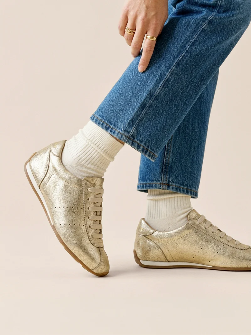 Baskets fines cuir daim doré