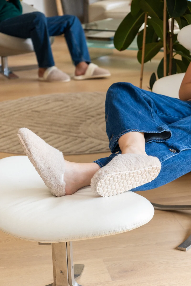 Claudine — Chausson en Laine Naturelle Latte | Doublure Laine | Fabriqué au Portugal