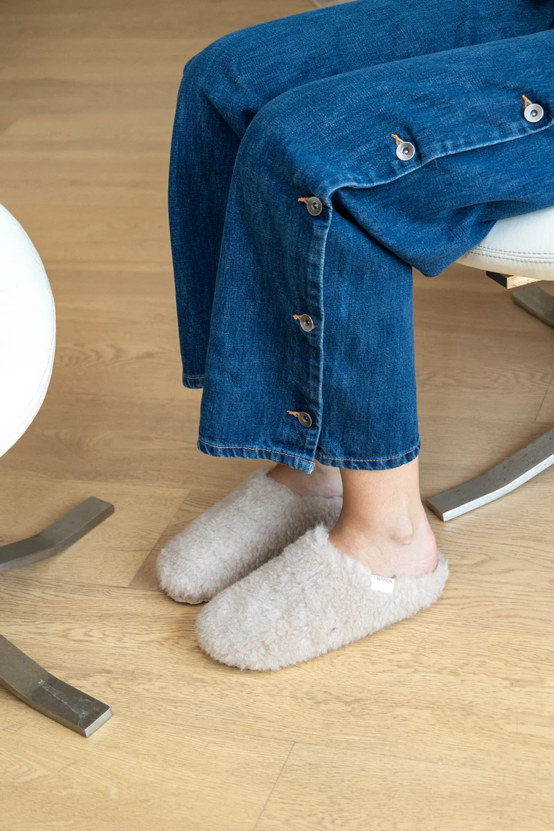 Claudine — Chausson en Laine Naturelle Latte | Doublure Laine | Fabriqué au Portugal