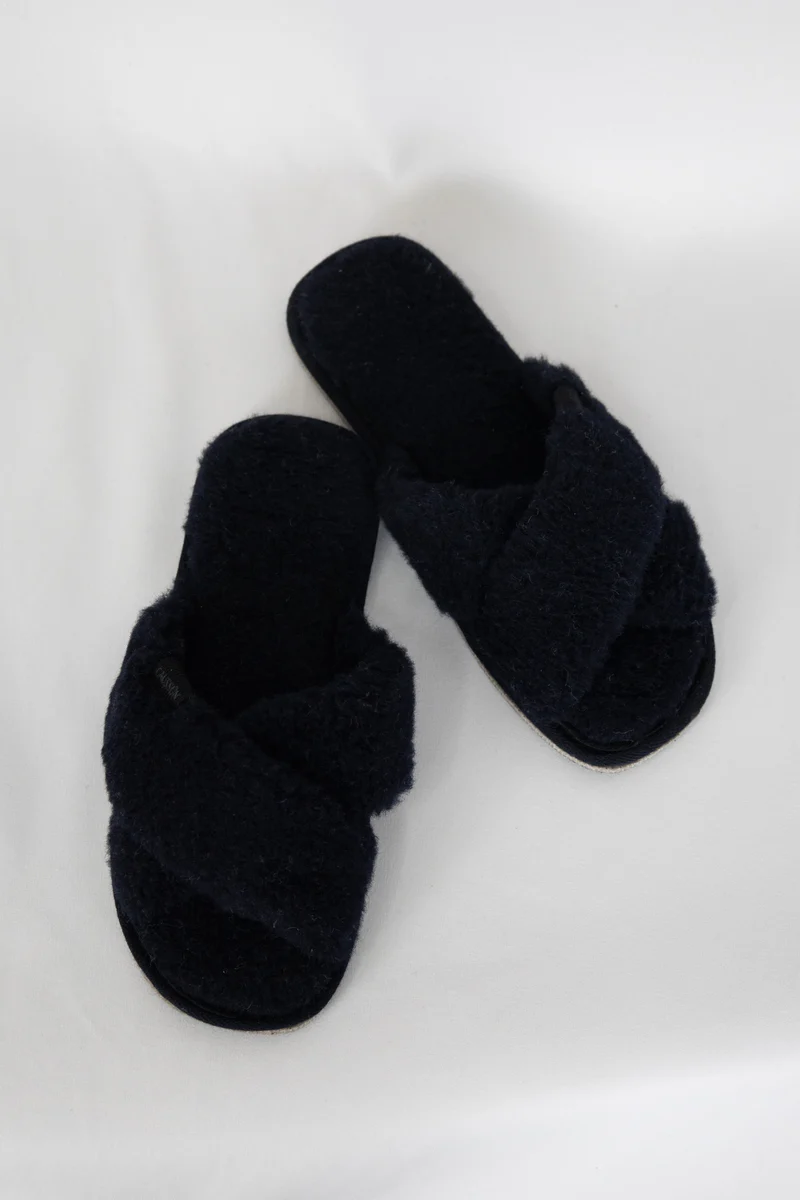 Yvette Fluffy Navy