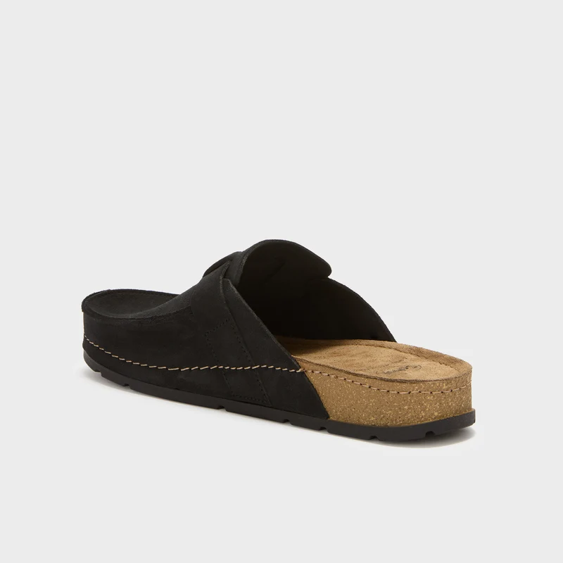 BORA MOCCASIN MAN