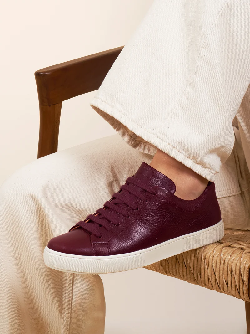 Tennis lacet cuir grainé bordeaux