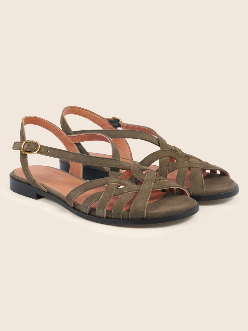 Sandales plates brides cuir daim kaki