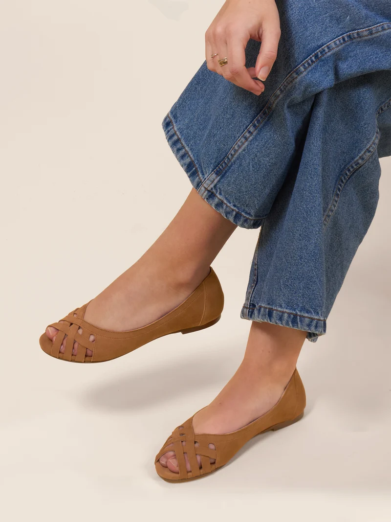 Ballerines brides cuir daim camel