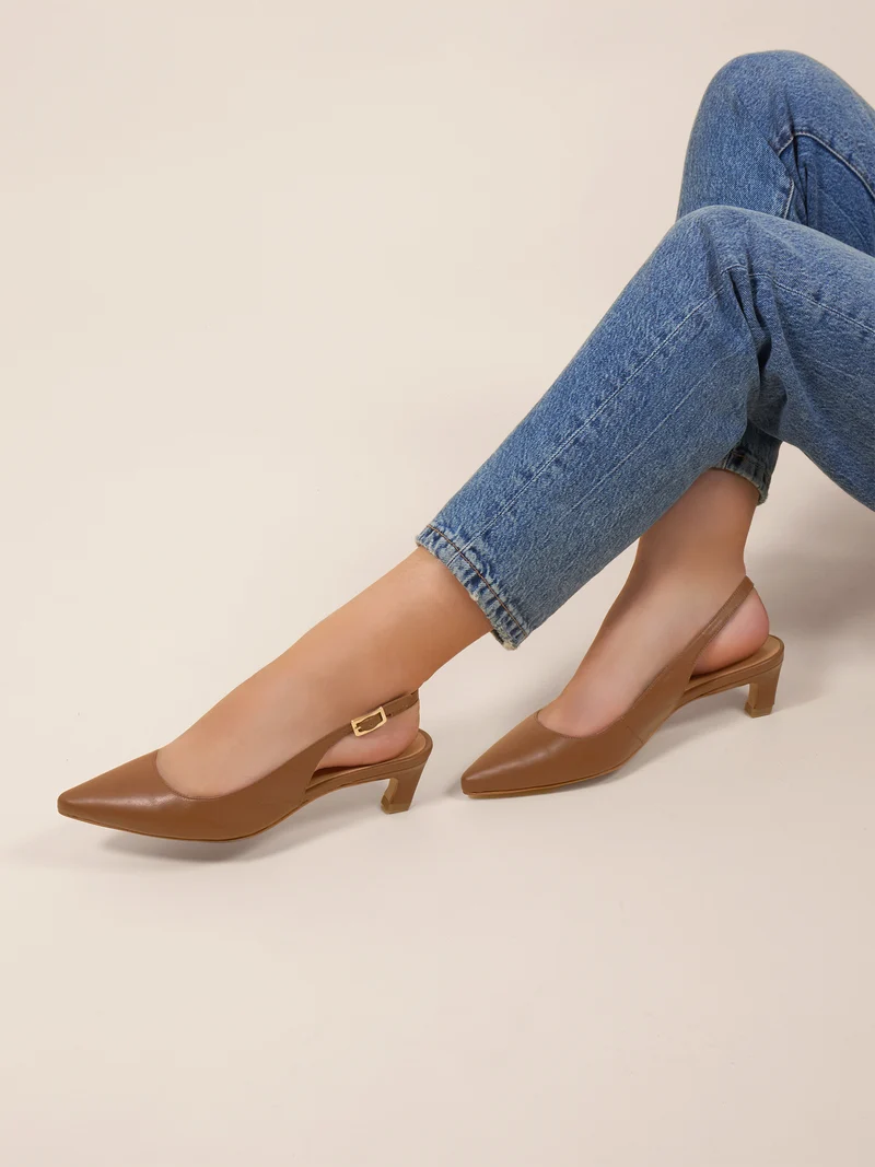 Escarpins slingback petit talon cuir cognac