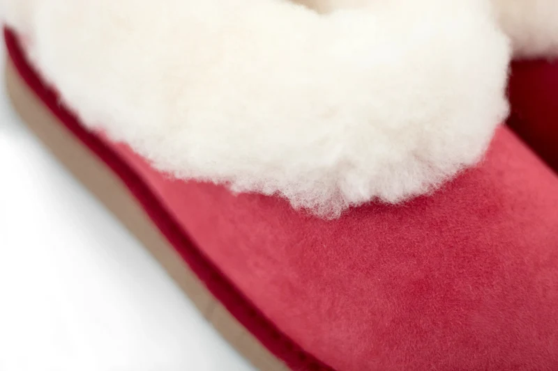 Chaussons mixte rouge en peau de mouton