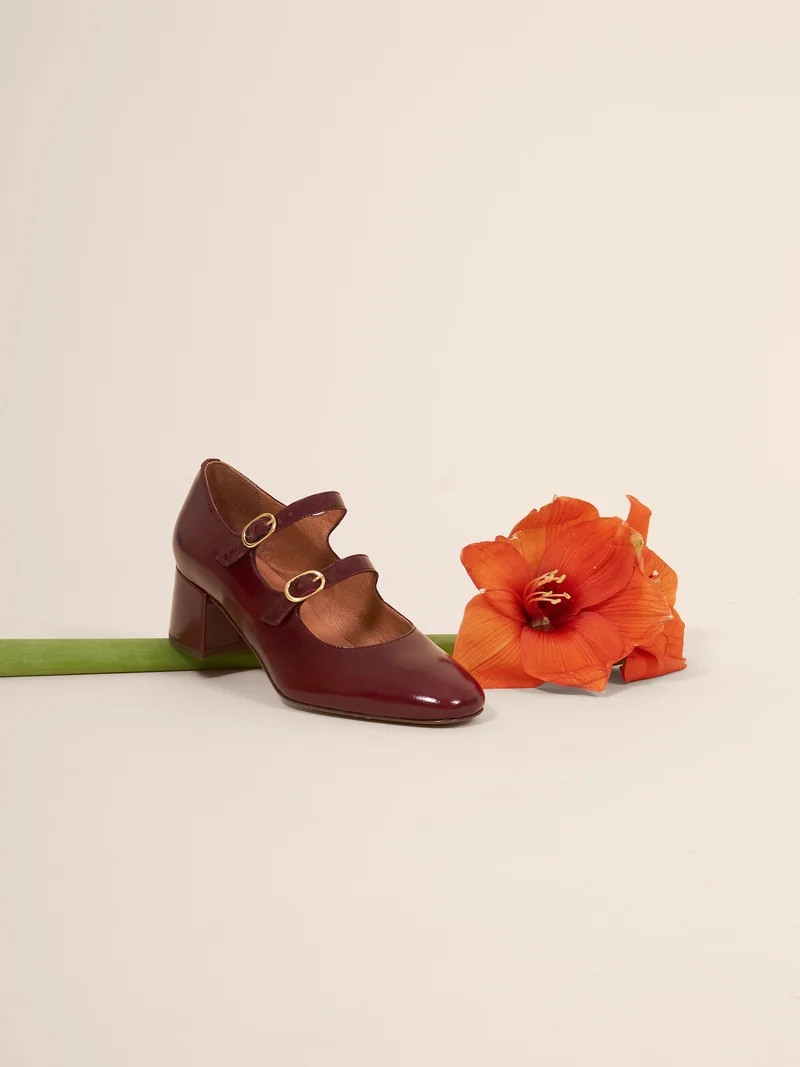 Babies à talon cuir vernis bordeaux
