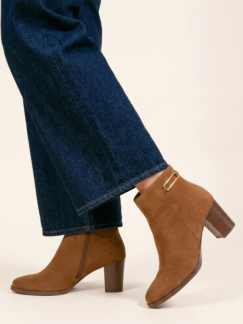 Bottines bijoux talon cuir daim cognac