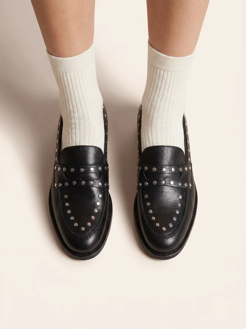 Mocassins cuir noir clouté
