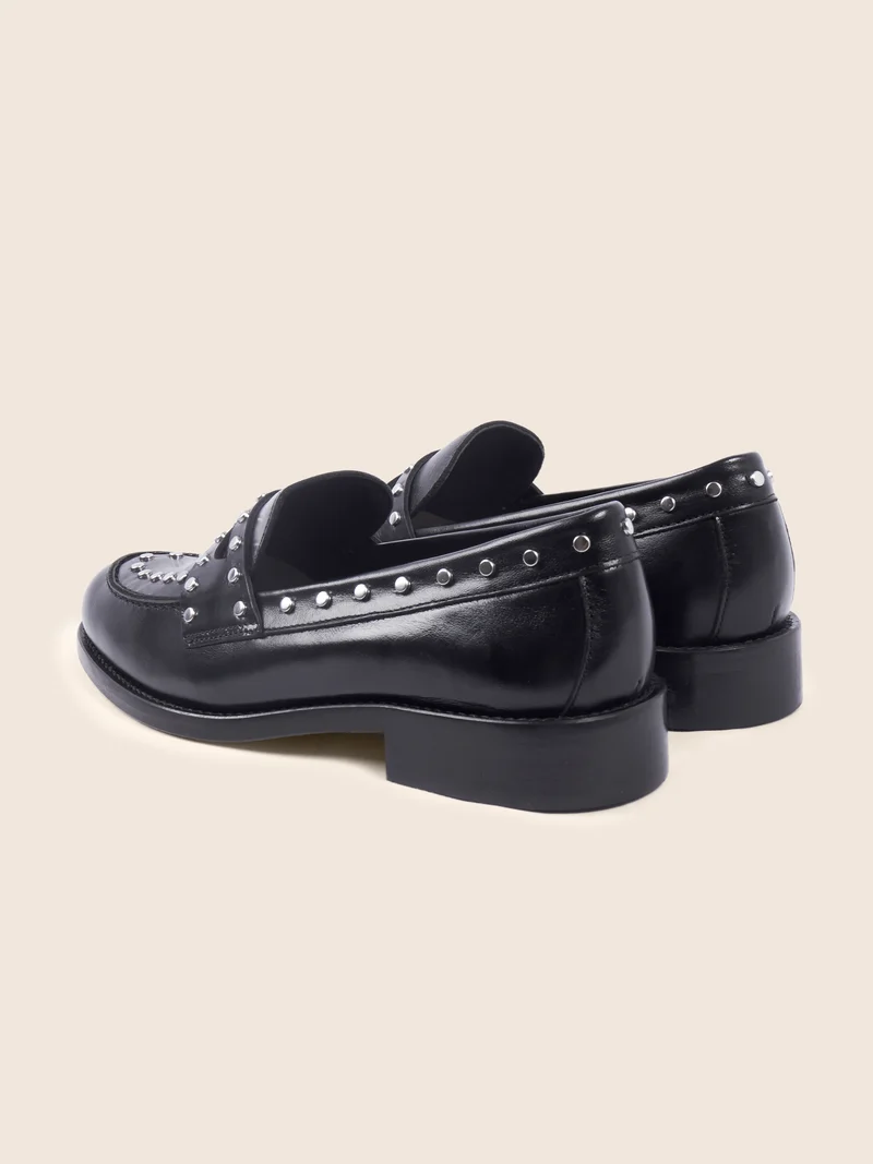 Mocassins cuir noir clouté