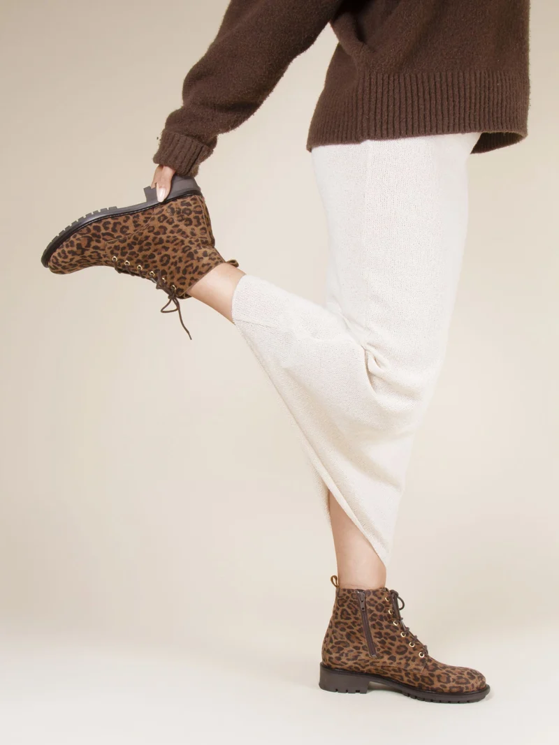 Bottines plates à lacet cuir léopard