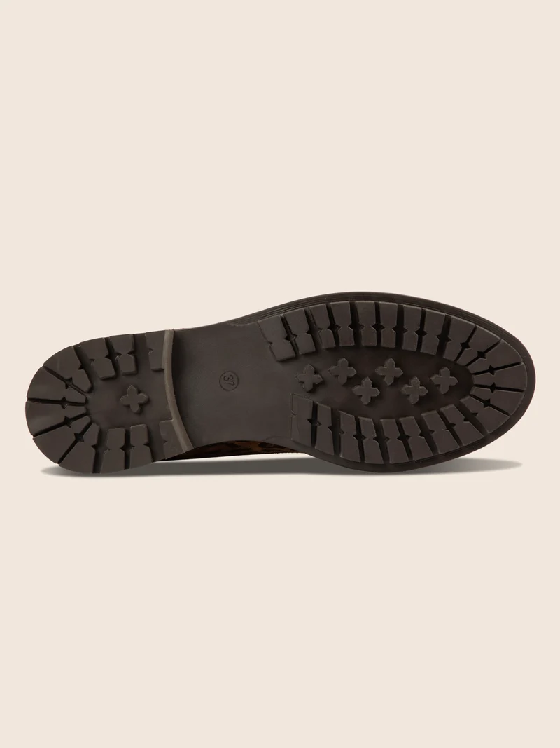 Bottines plates à lacet cuir léopard