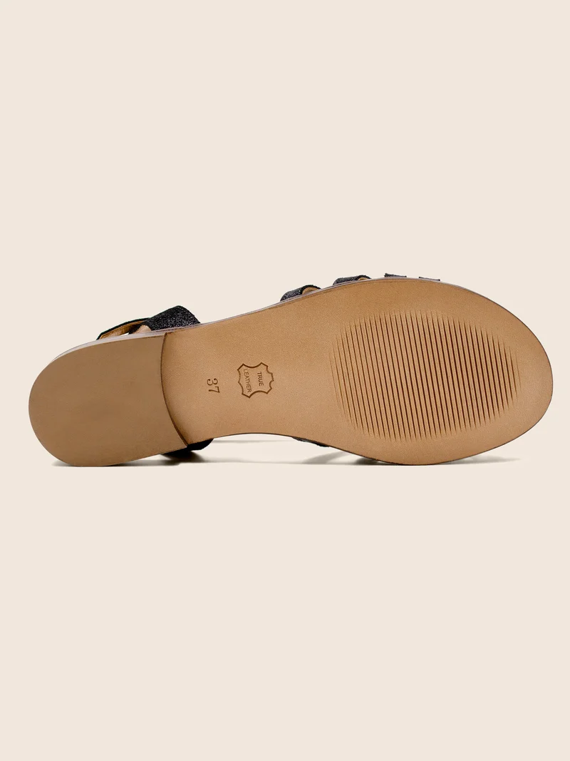 Sandales plates brides cuir irisé noir