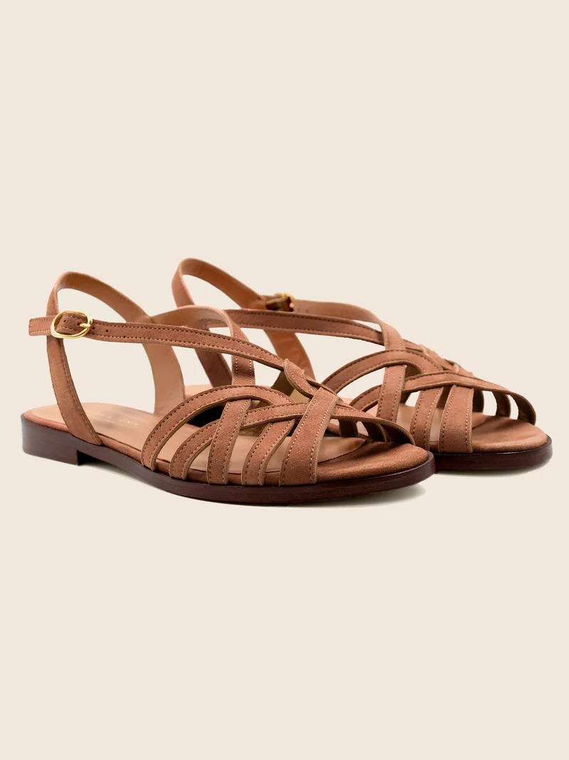 Sandales plates brides cuir daim camel