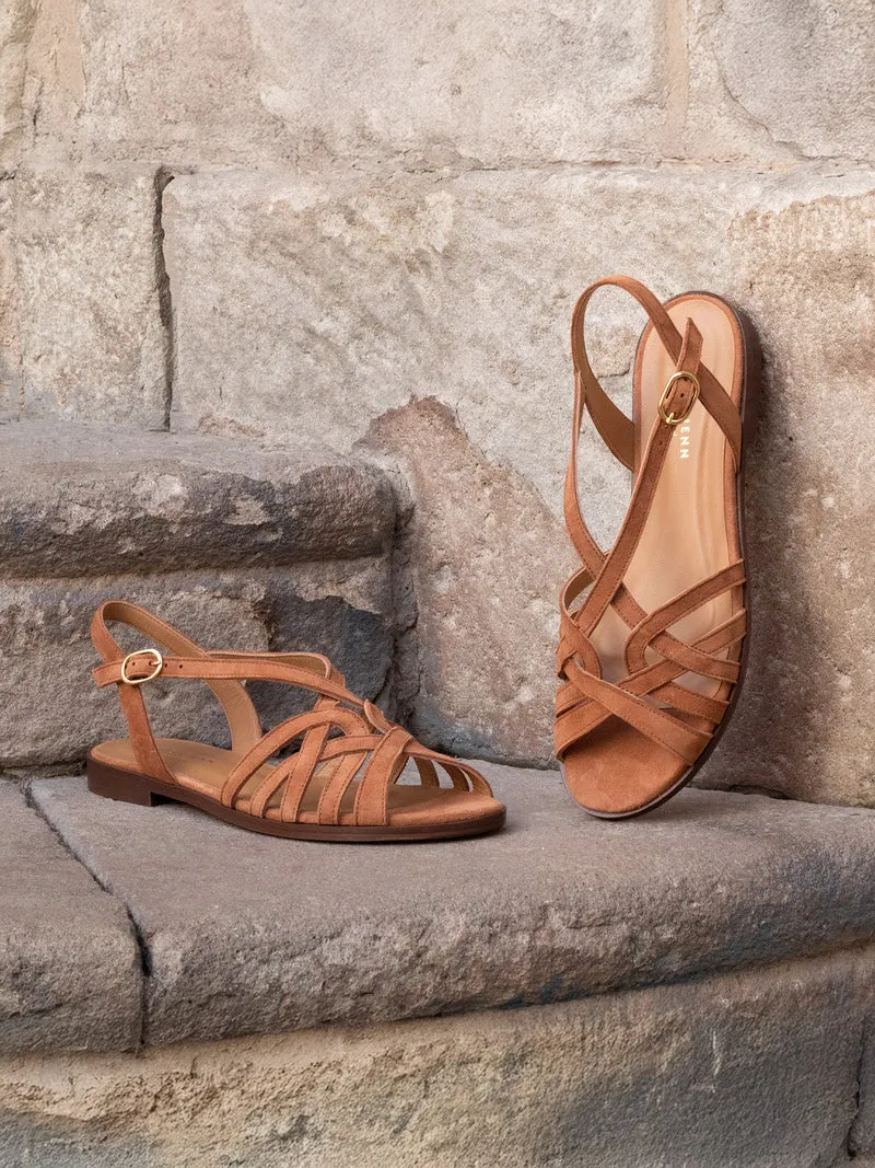 Sandales plates brides cuir daim camel