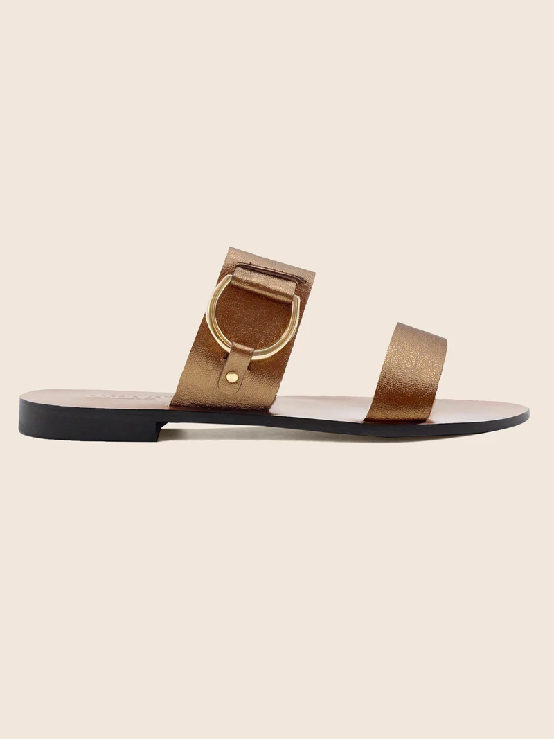Sandales boucle cuir métallisé bronze