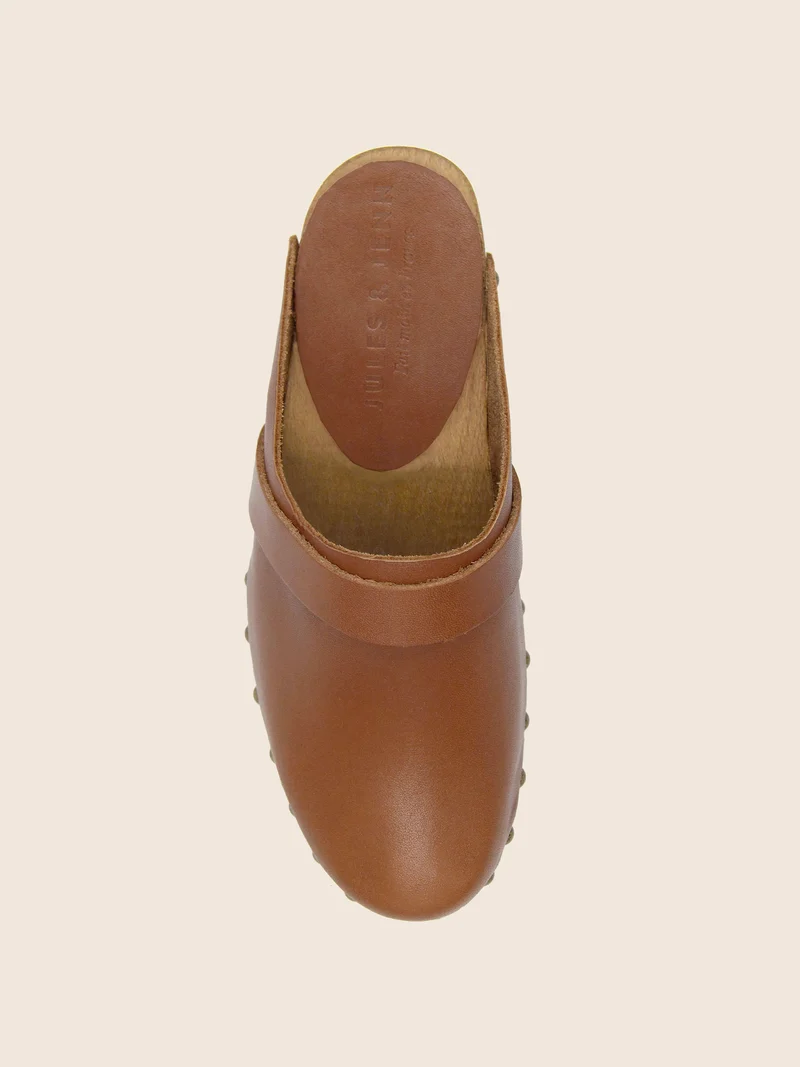Sabots bois cuir cognac