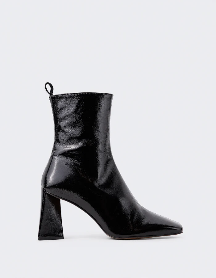 Mannedorf Black Leather
