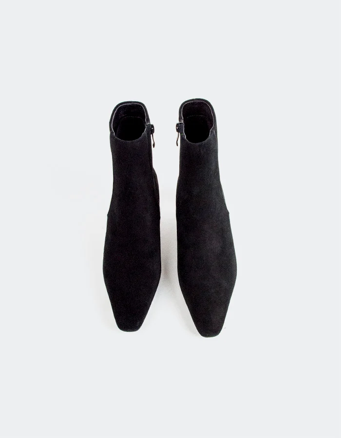 Kallista Black Suede