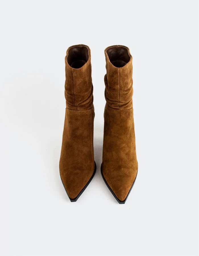 Evania Tan Suede