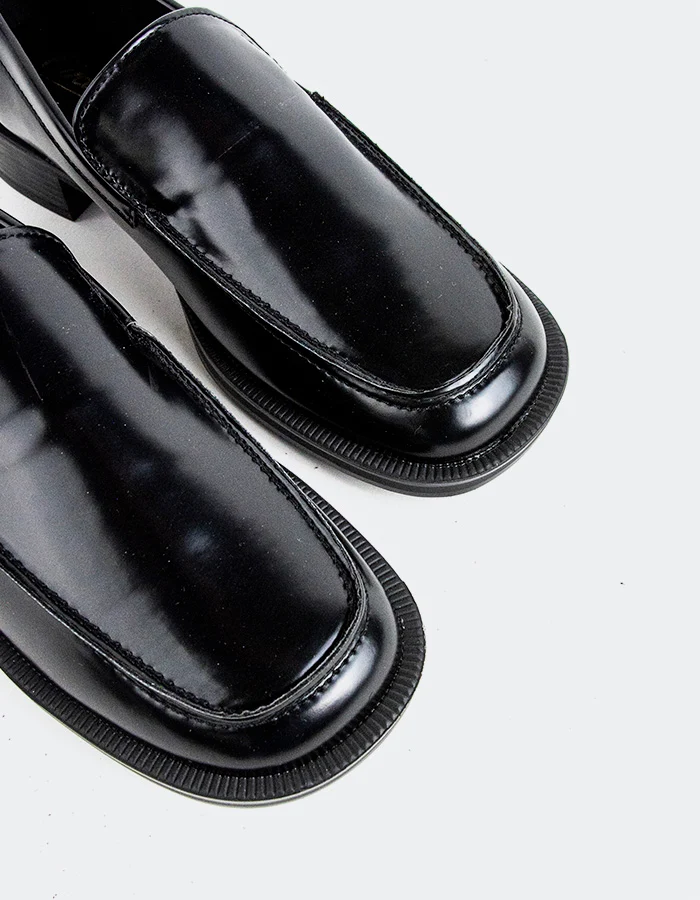 Zavira Black