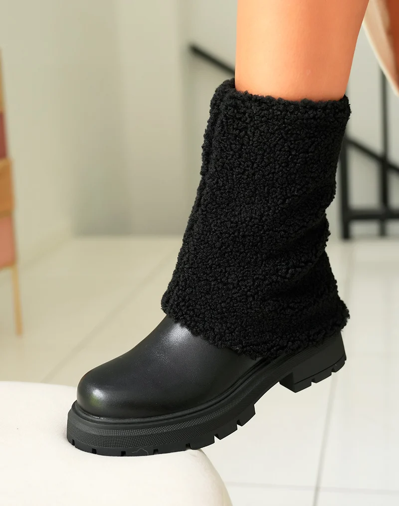 Bottes Femme Noires en Fausse Fourrure avec Semelle Crantée