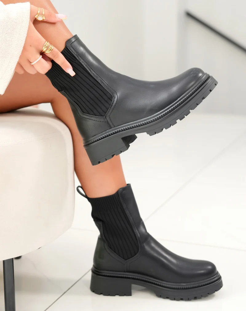 BOTTINES CHELSEA NOIRE : AUDACE & ÉLÉGANCE