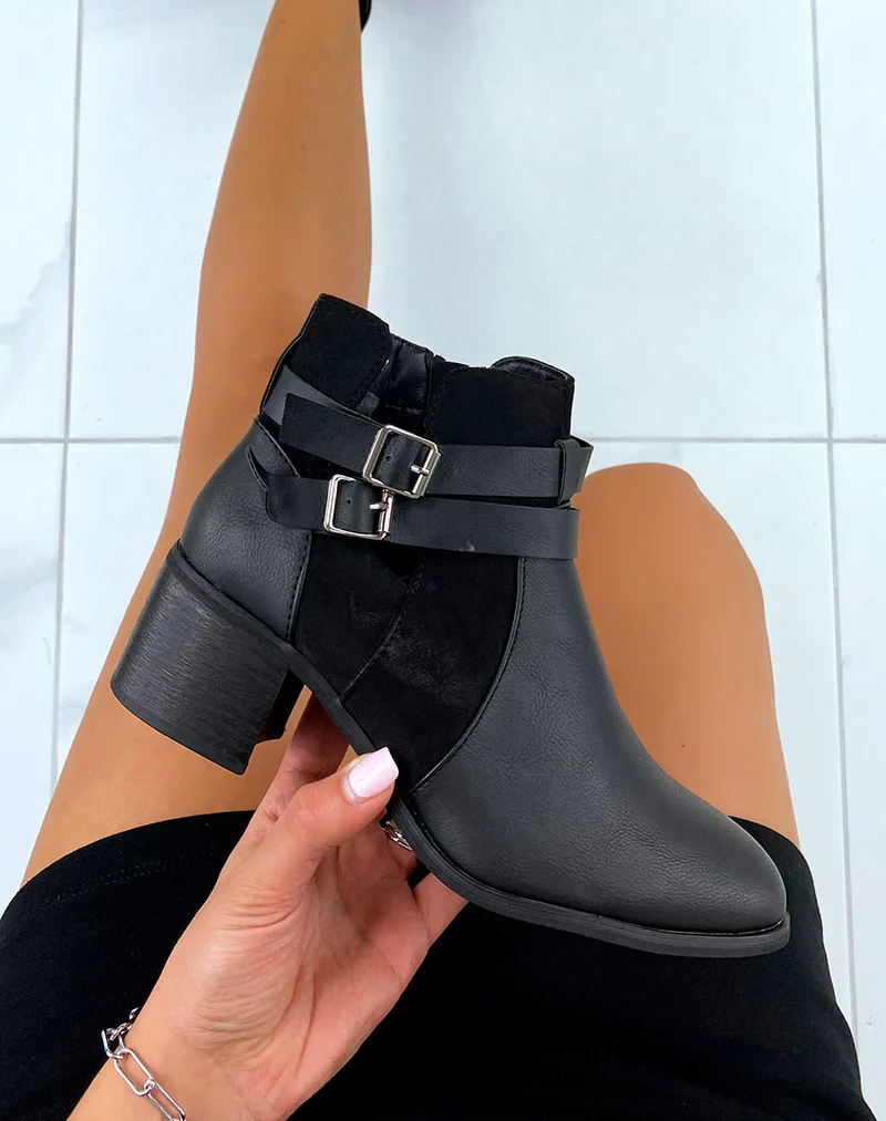 Bottines ajourées noires à talon moyen