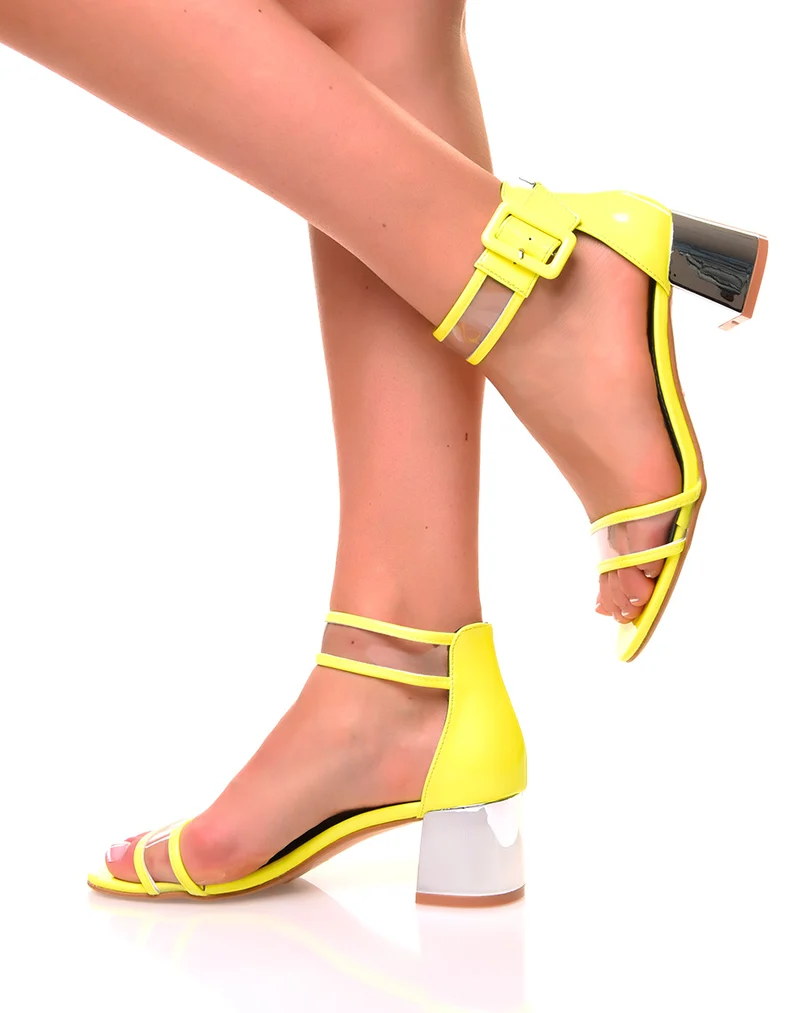Sandales jaunes fluo à petits talons carrés effet vernis et transparent