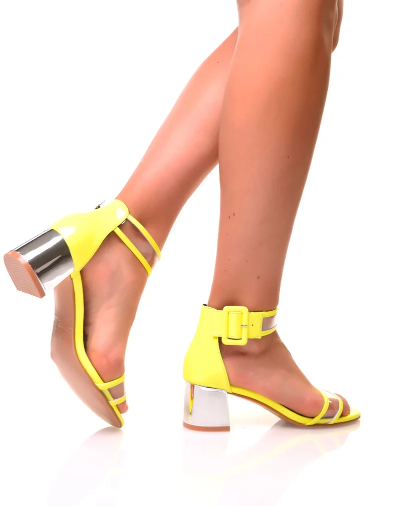 Sandales jaunes fluo à petits talons carrés effet vernis et transparent