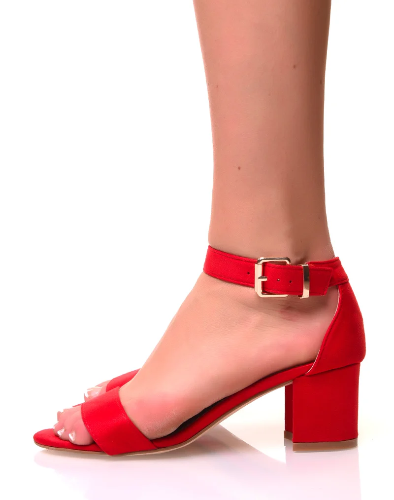 Sandales à petits talons en suédine rouges