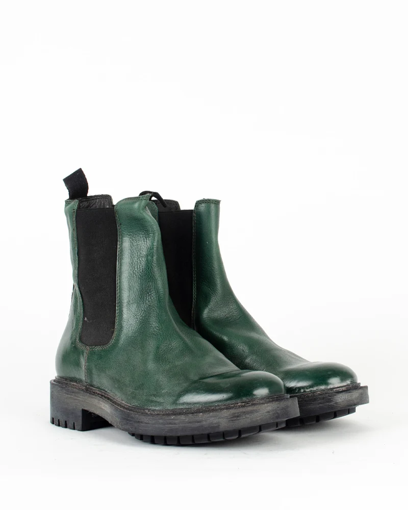 Boots moma
