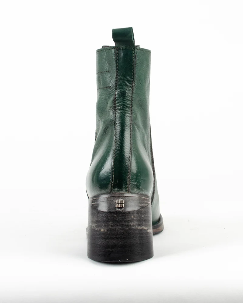 Boots moma