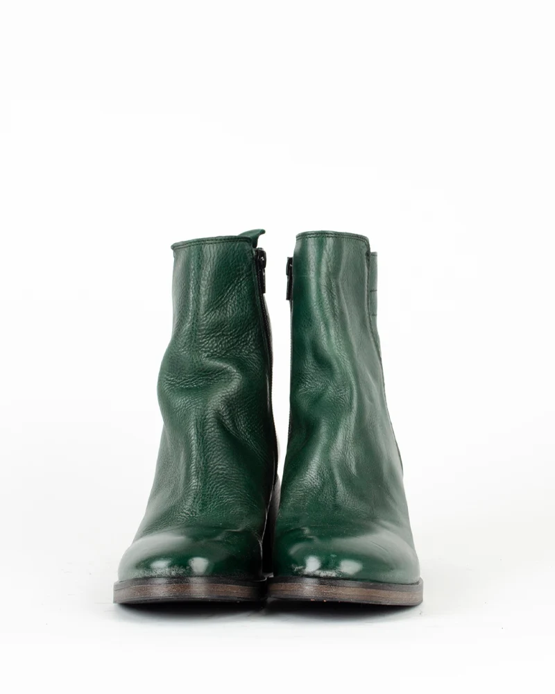 Boots moma