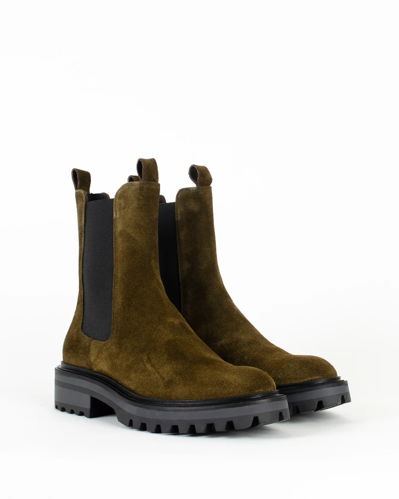 Boots billi bi