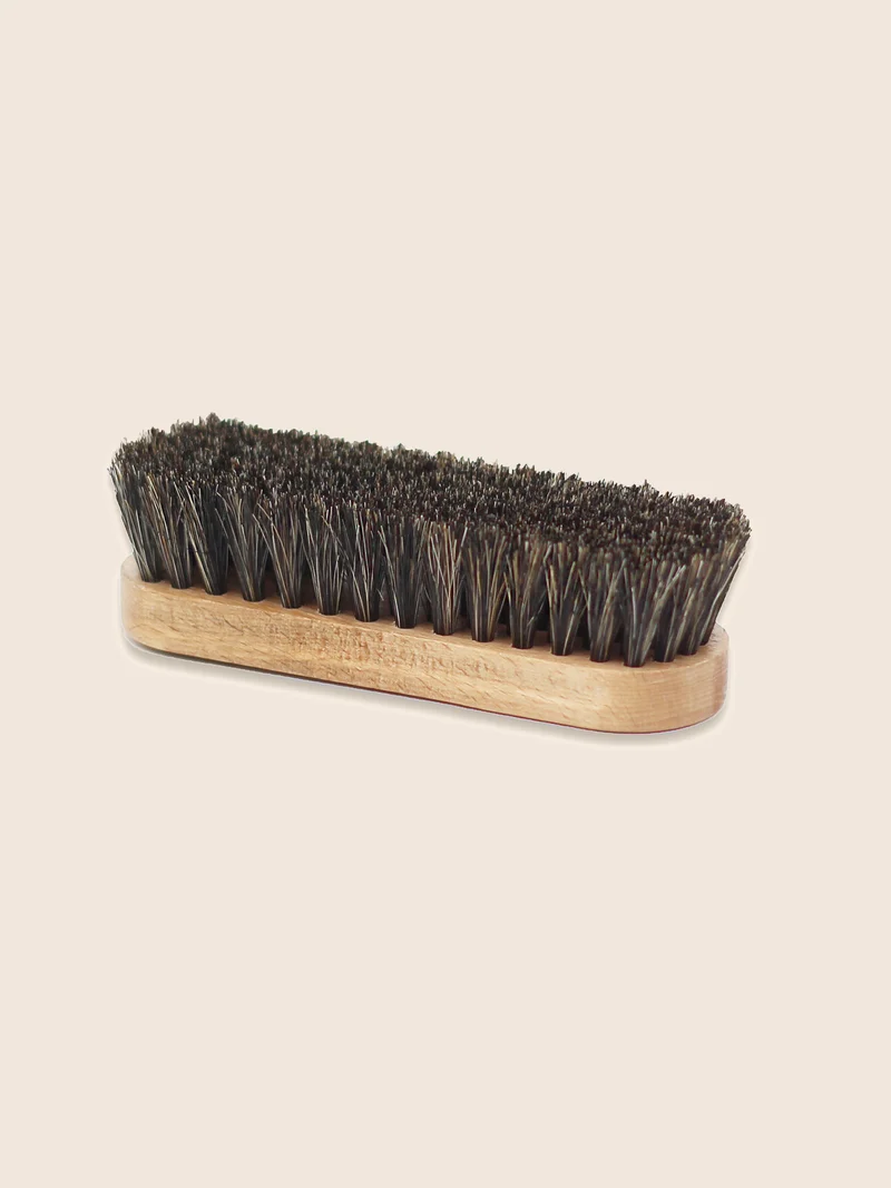Brosse à reluire cuir