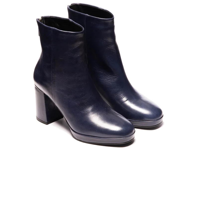 Stassi Navy Leather