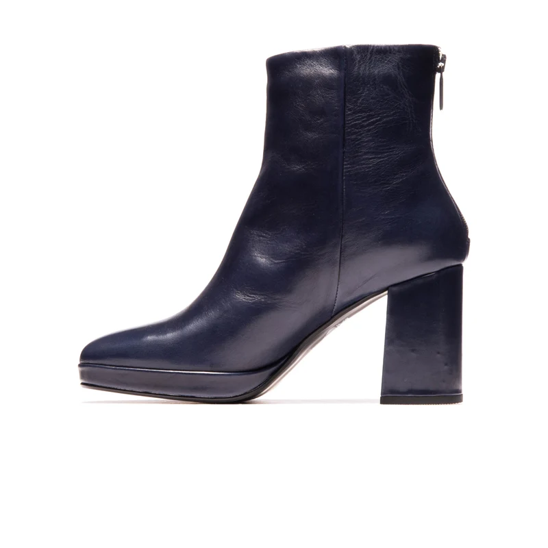 Stassi Navy Leather