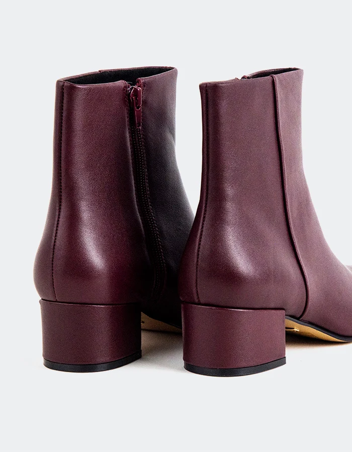 Lorelei Burgundy Leather