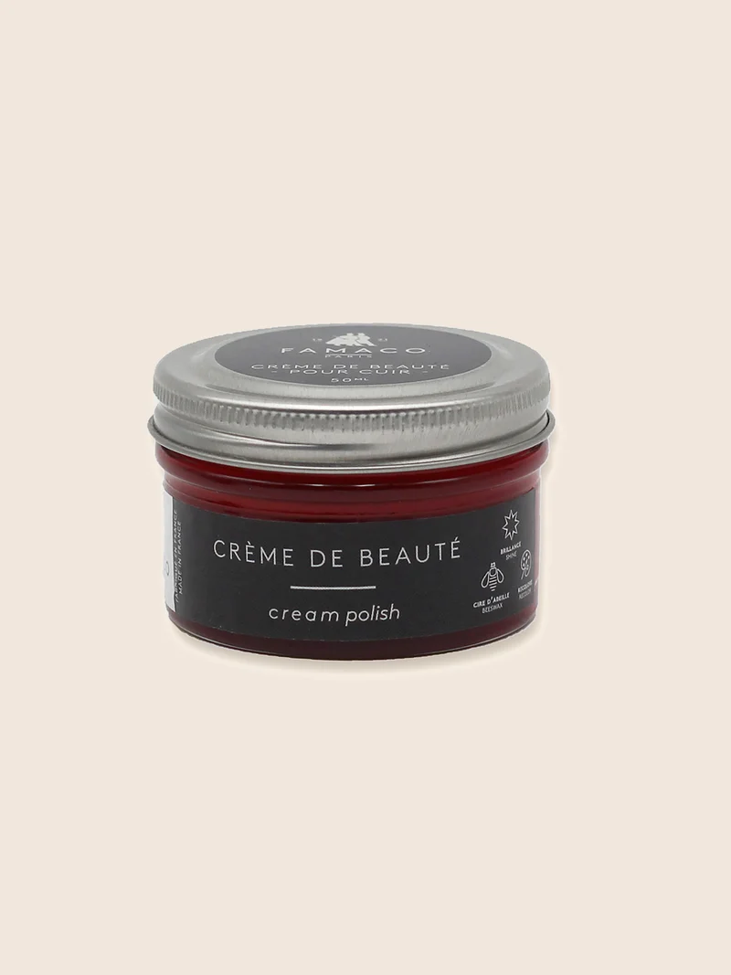 Cirage cuir rouge