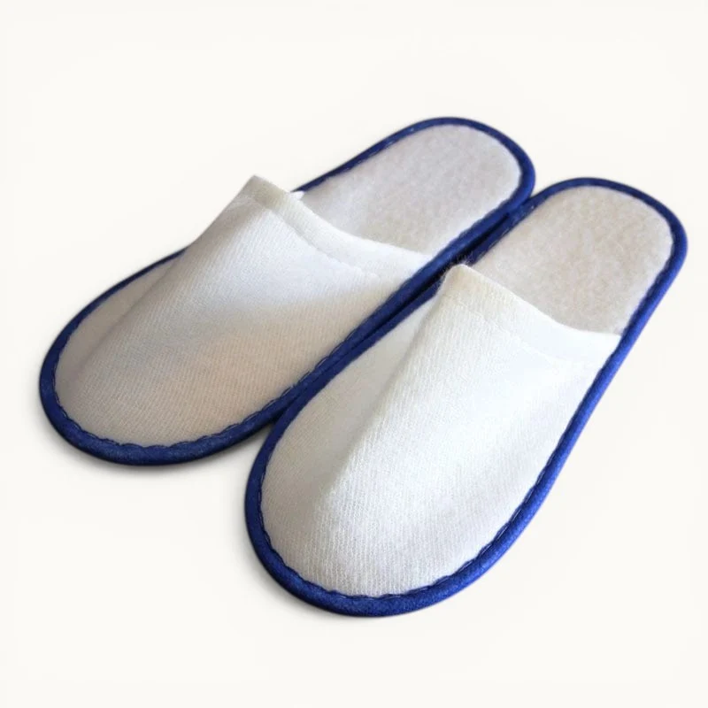 Lot de 5 chaussons d'hôtel