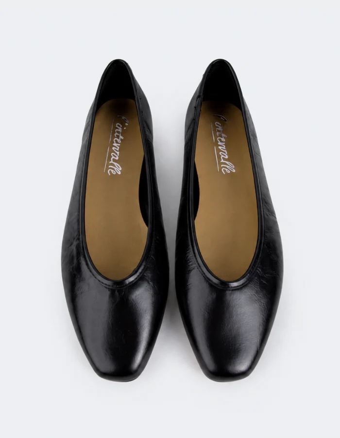 Juniper Black Leather