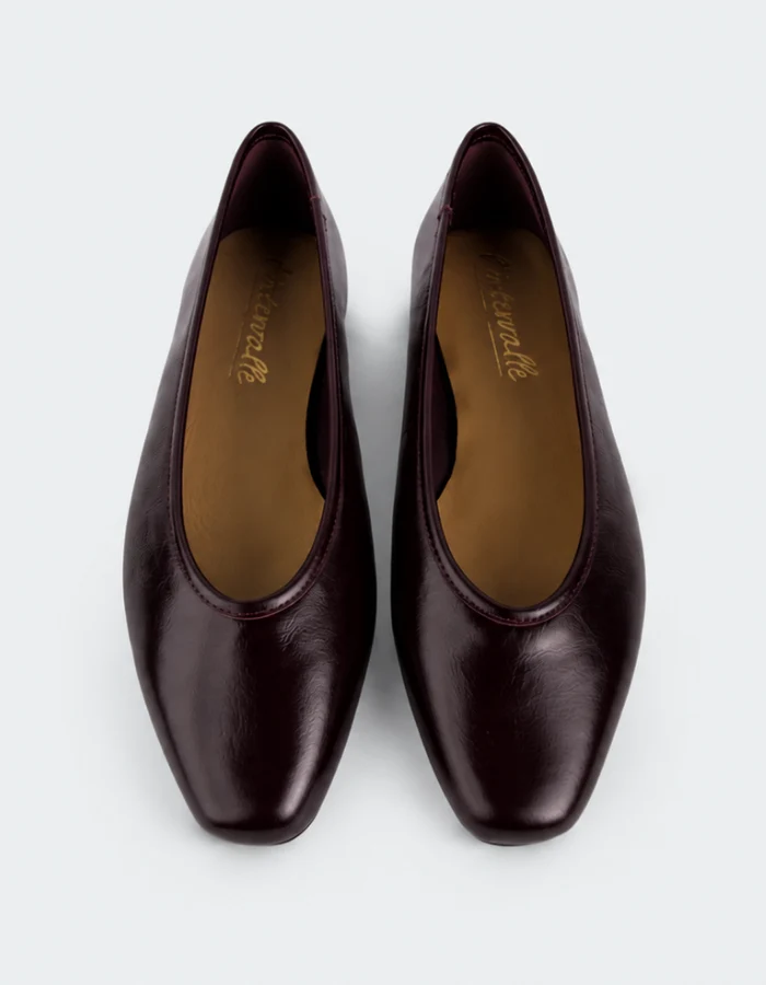 Juniper Burgundy Leather