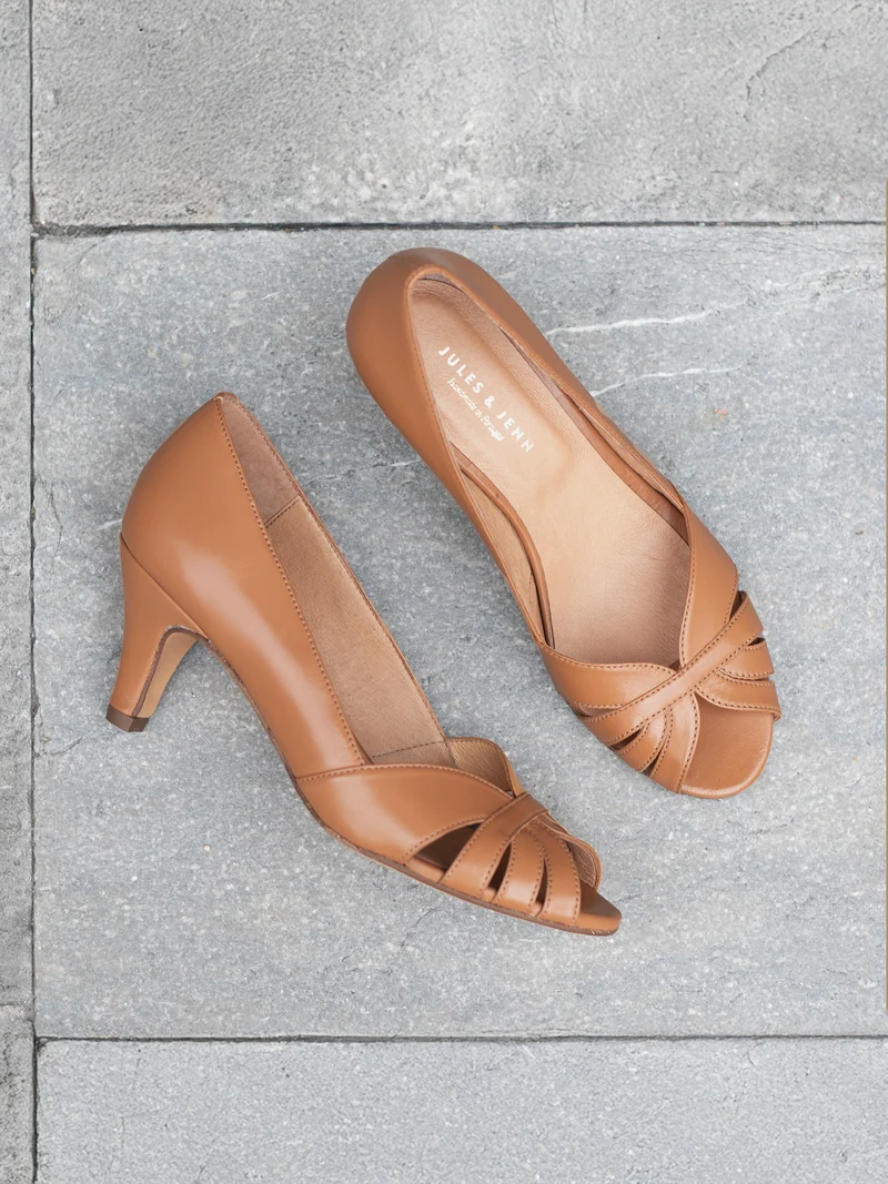 Escarpins bout ouvert cuir camel