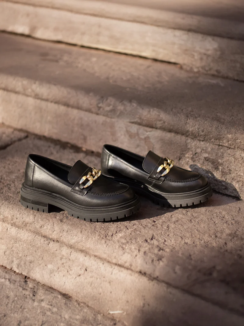 Mocassins crampons cuir noir