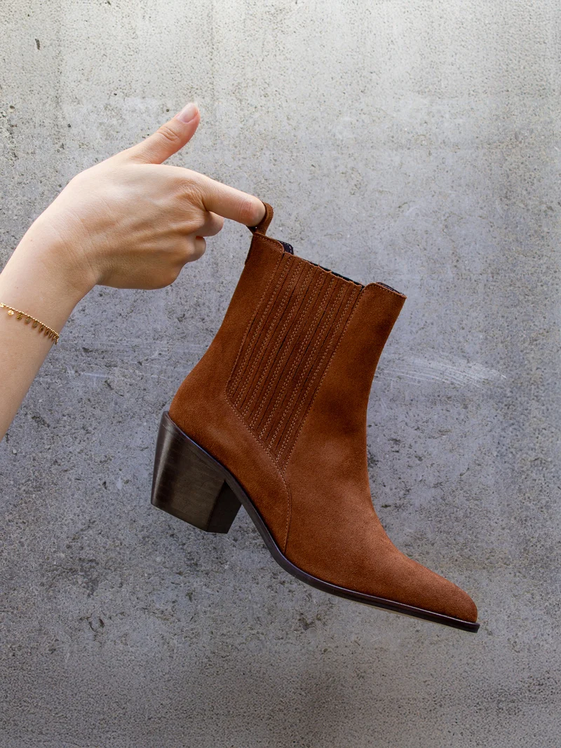 Bottines santiag cuir daim camel